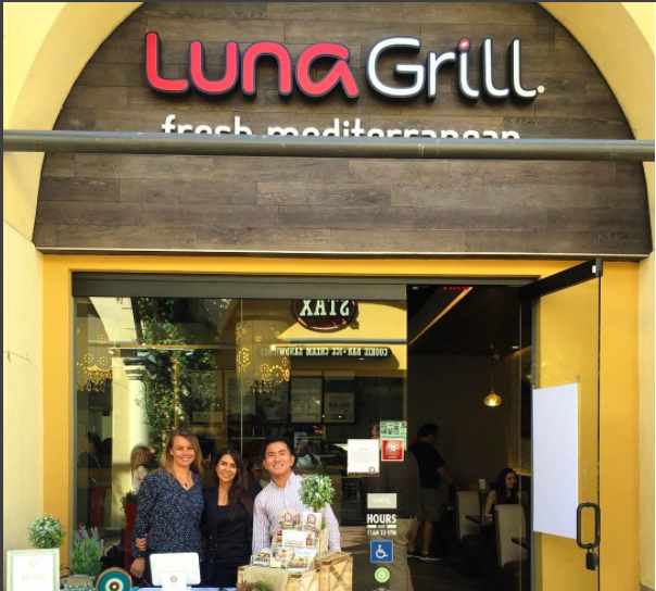 Outside view of a Luna Grill restaurant
